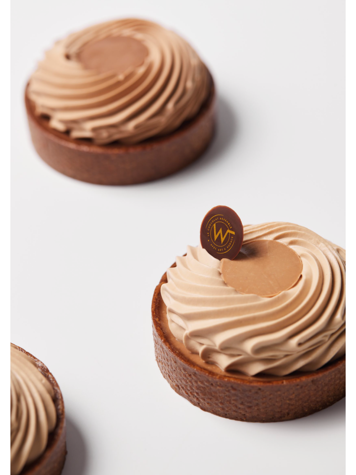 image-WEISS - moodshot - Oricao 58%