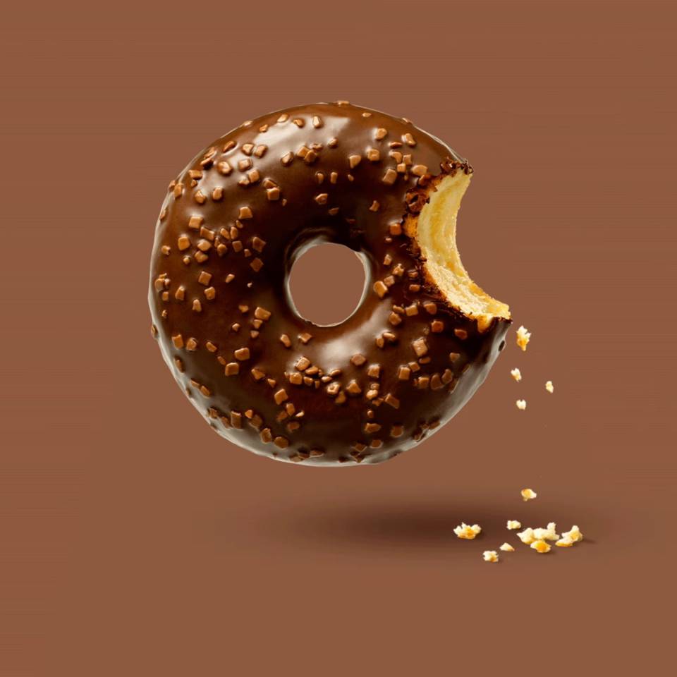 image-la_lorraine_-_4250951_-_ring_donut_chocolate_sprinkled_56g_-_moodshot_1